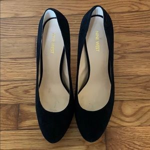 Nine West black suede heels